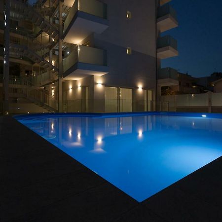 Residence Perla Verde Риччоне Екстер'єр фото