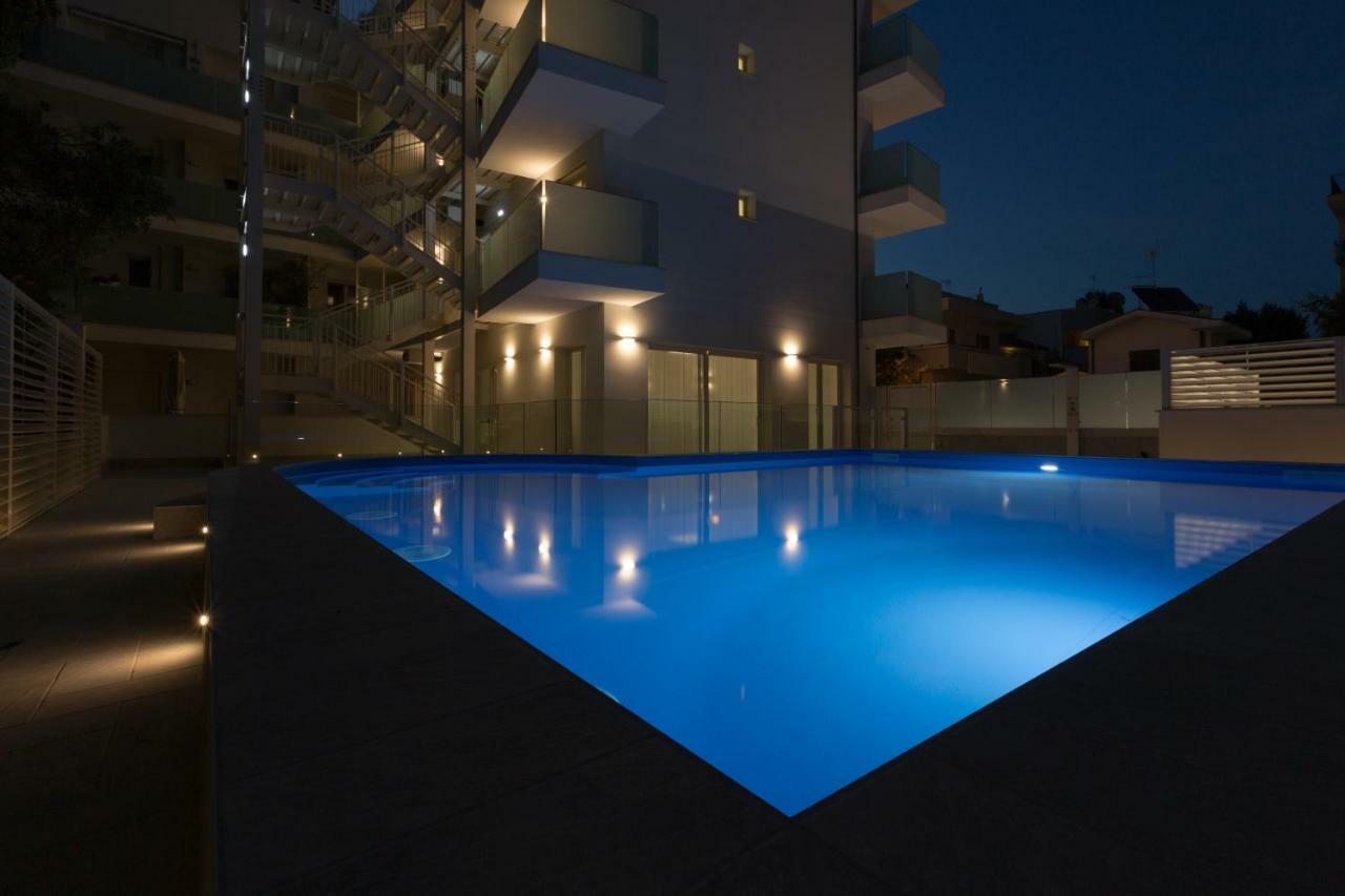 Residence Perla Verde Риччоне Екстер'єр фото
